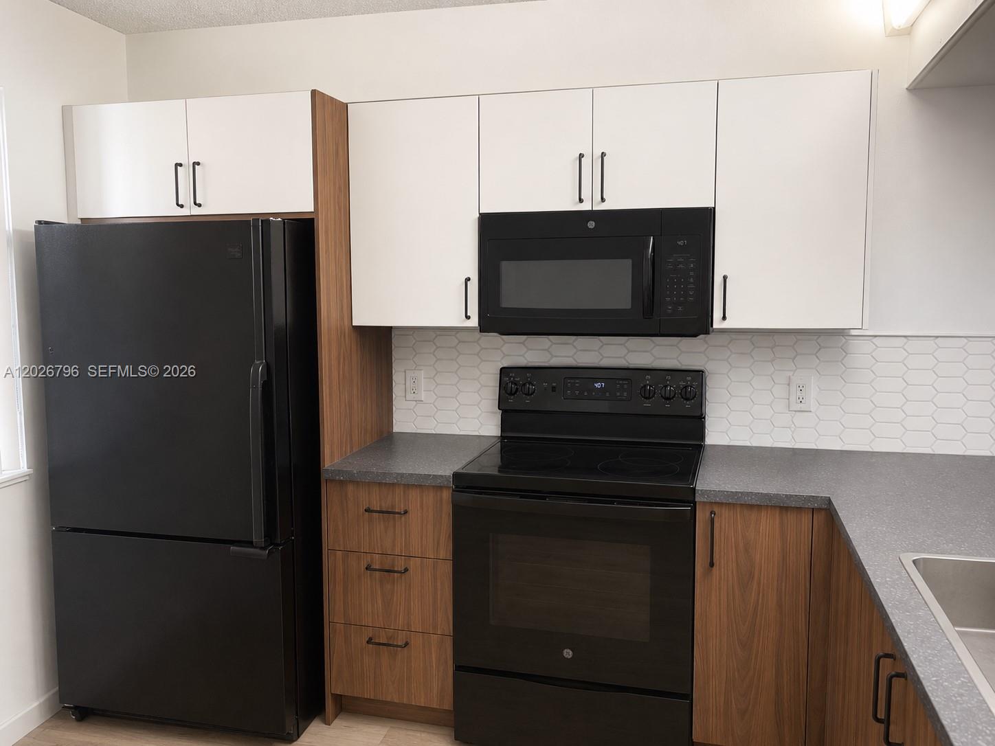 1705 Whitehall Dr #304, Davie FL 33324