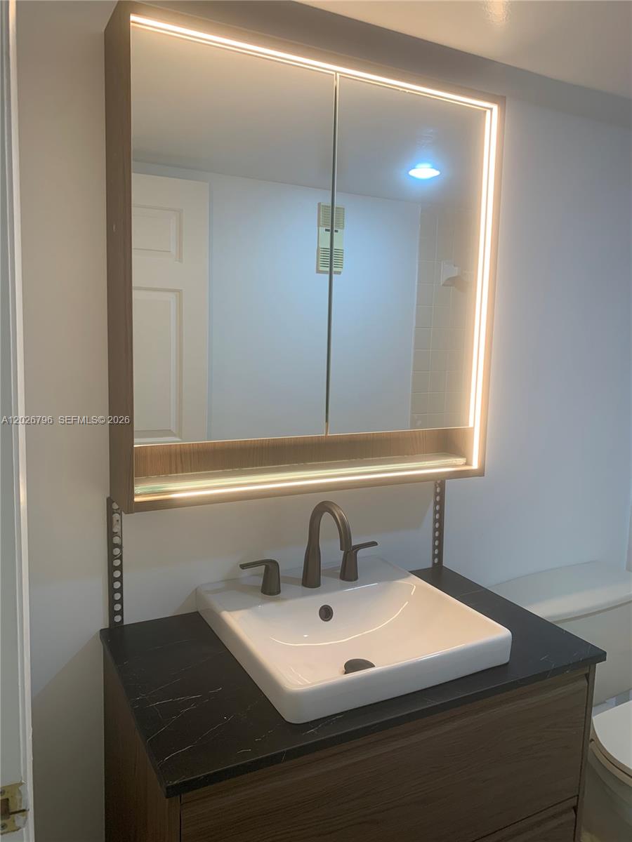 1705 Whitehall Dr #304, Davie FL 33324