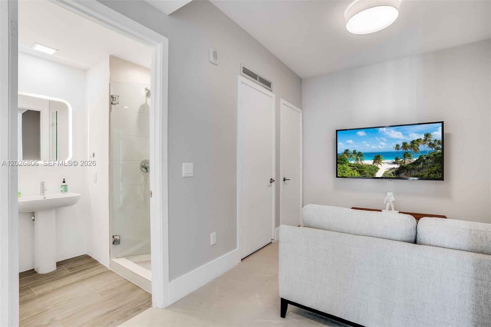 2900 NE 7th Ave #3702, Miami FL 33137