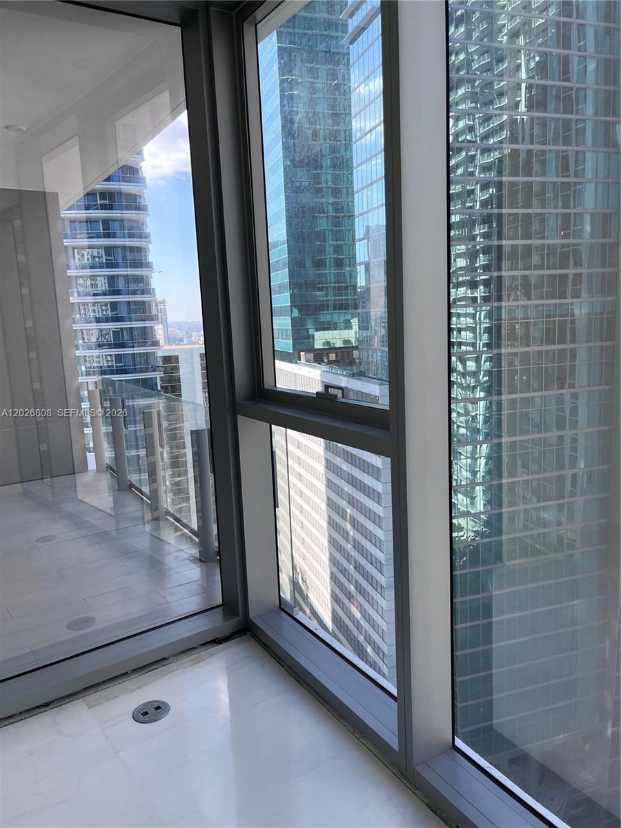 300 Biscayne Boulevard Way #2509W, Miami FL 33131