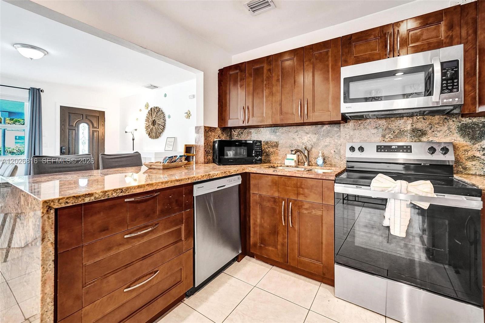 712 SW 7th terr, Hallandale Beach FL 33009
