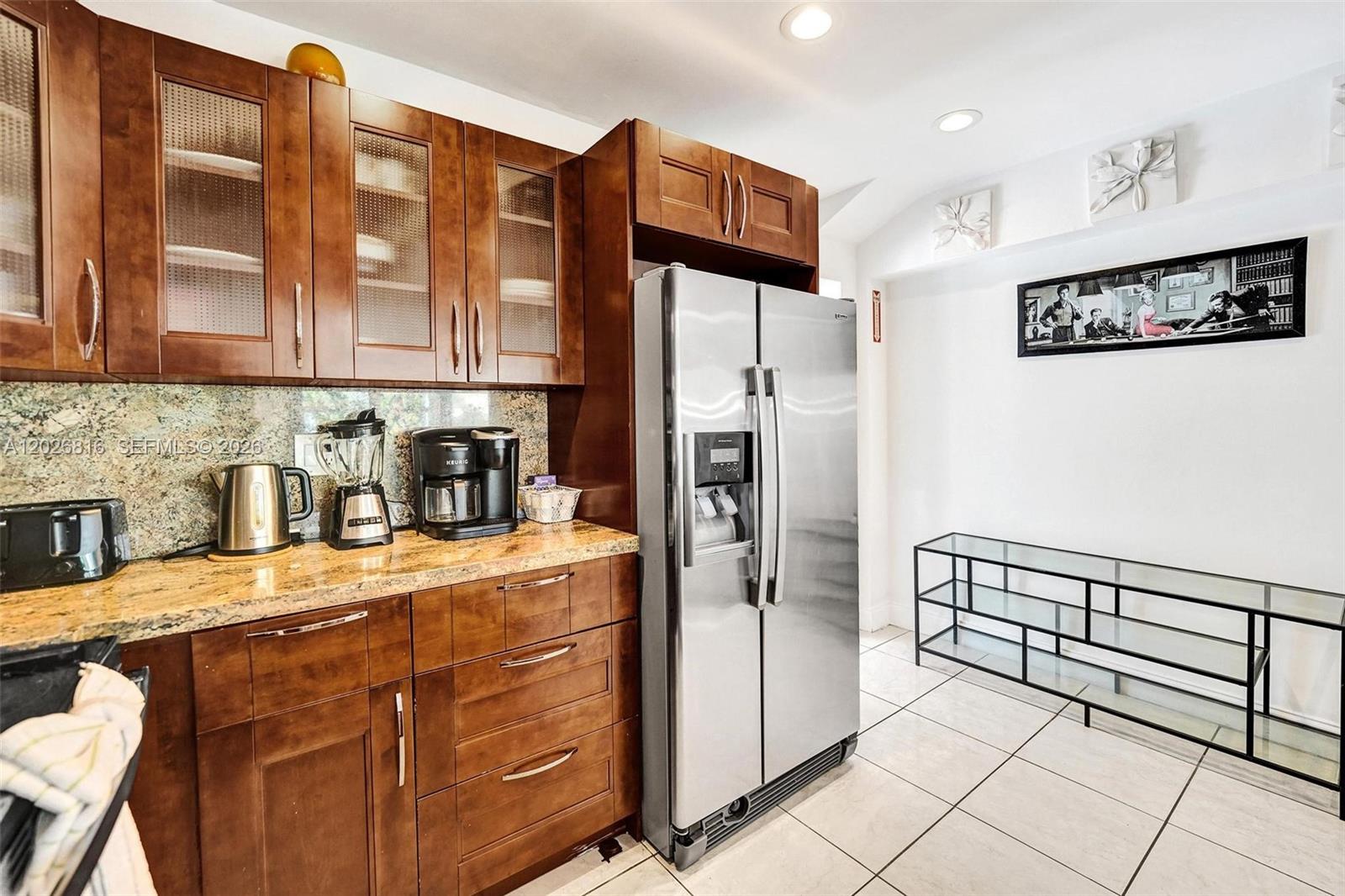 712 SW 7th terr, Hallandale Beach FL 33009