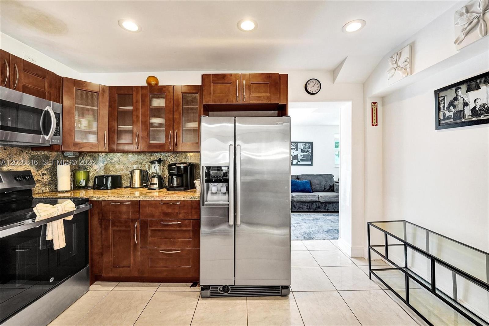 712 SW 7th terr, Hallandale Beach FL 33009