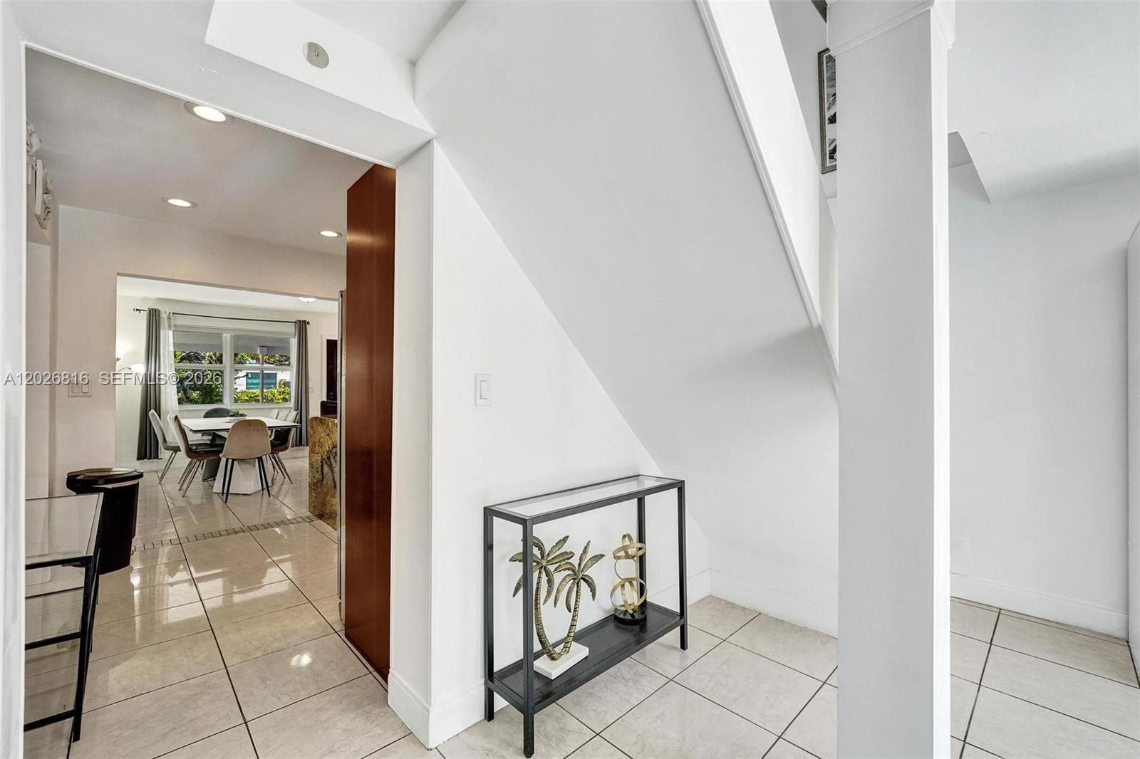 712 SW 7th terr, Hallandale Beach FL 33009