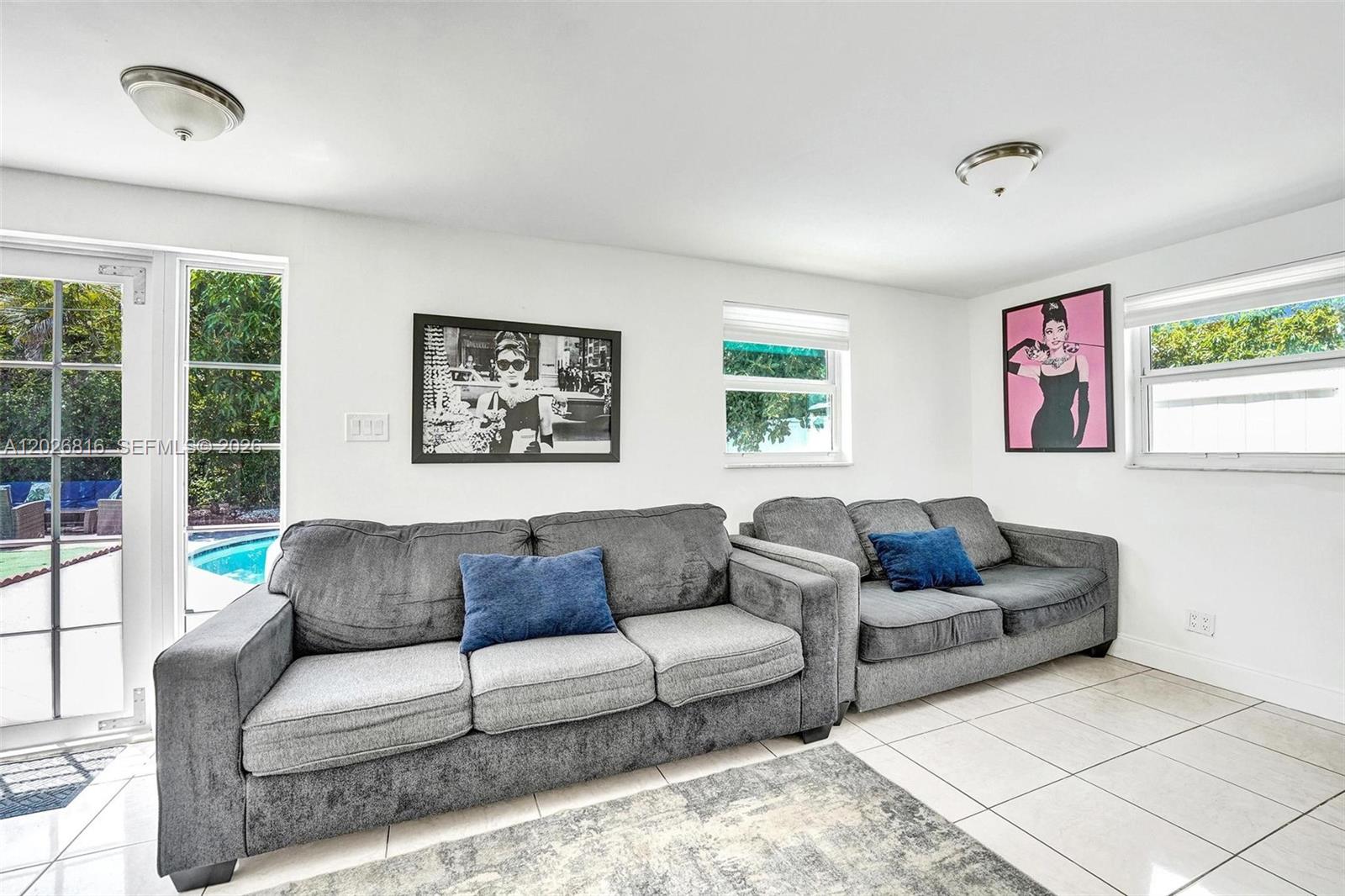 712 SW 7th terr, Hallandale Beach FL 33009
