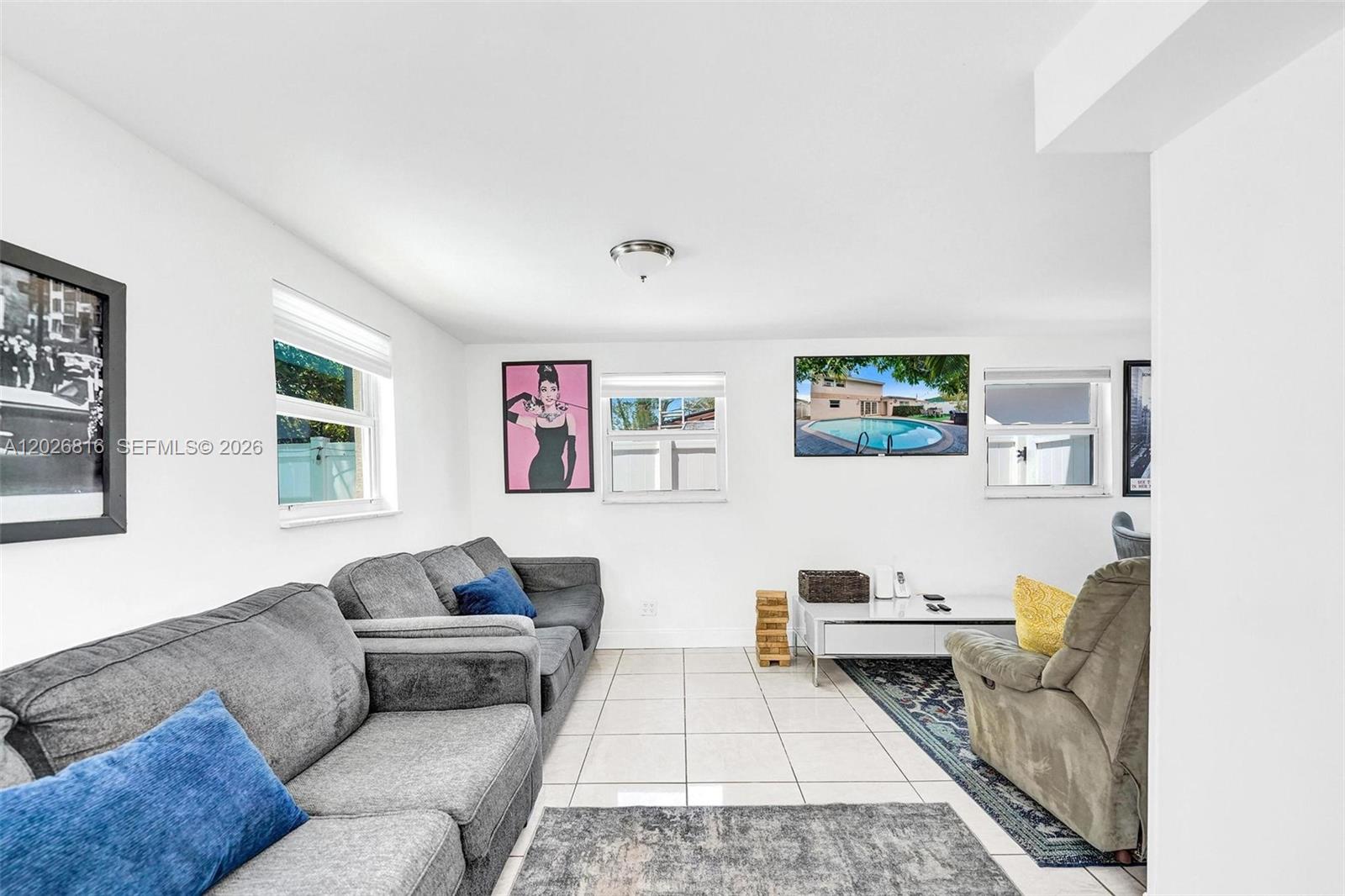 712 SW 7th terr, Hallandale Beach FL 33009