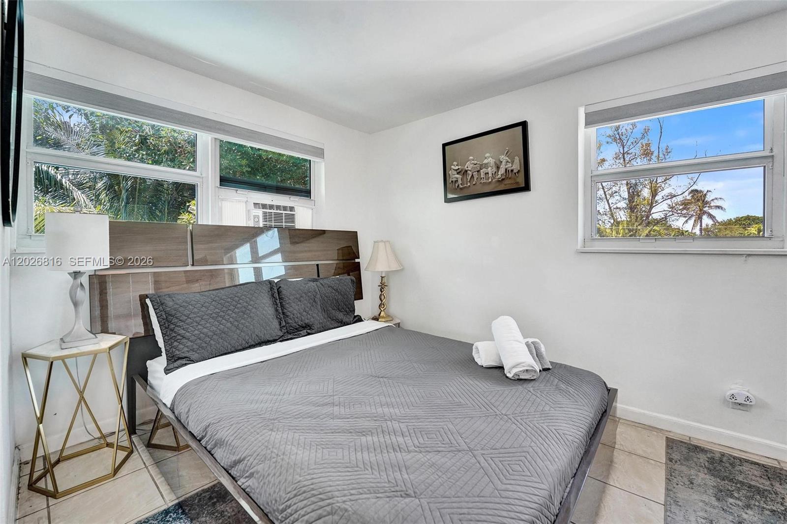 712 SW 7th terr, Hallandale Beach FL 33009
