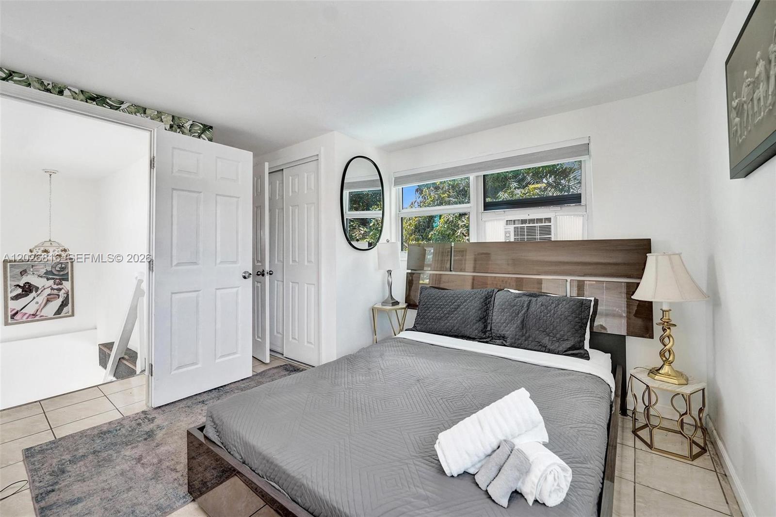 712 SW 7th terr, Hallandale Beach FL 33009