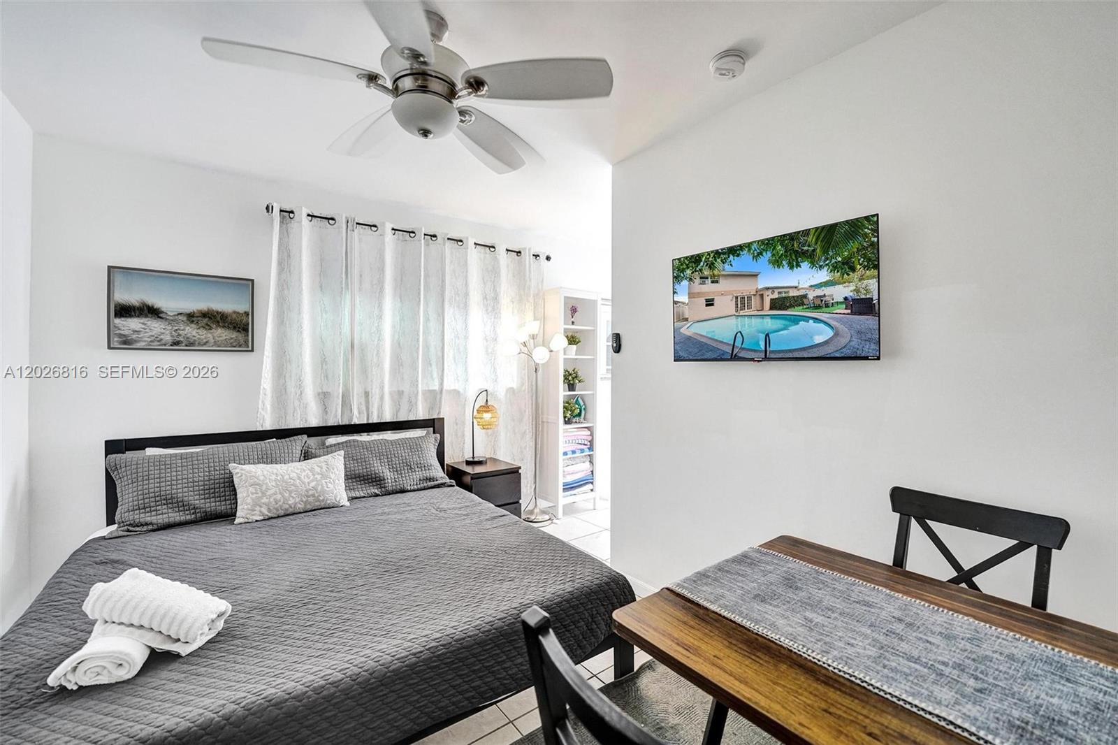 712 SW 7th terr, Hallandale Beach FL 33009