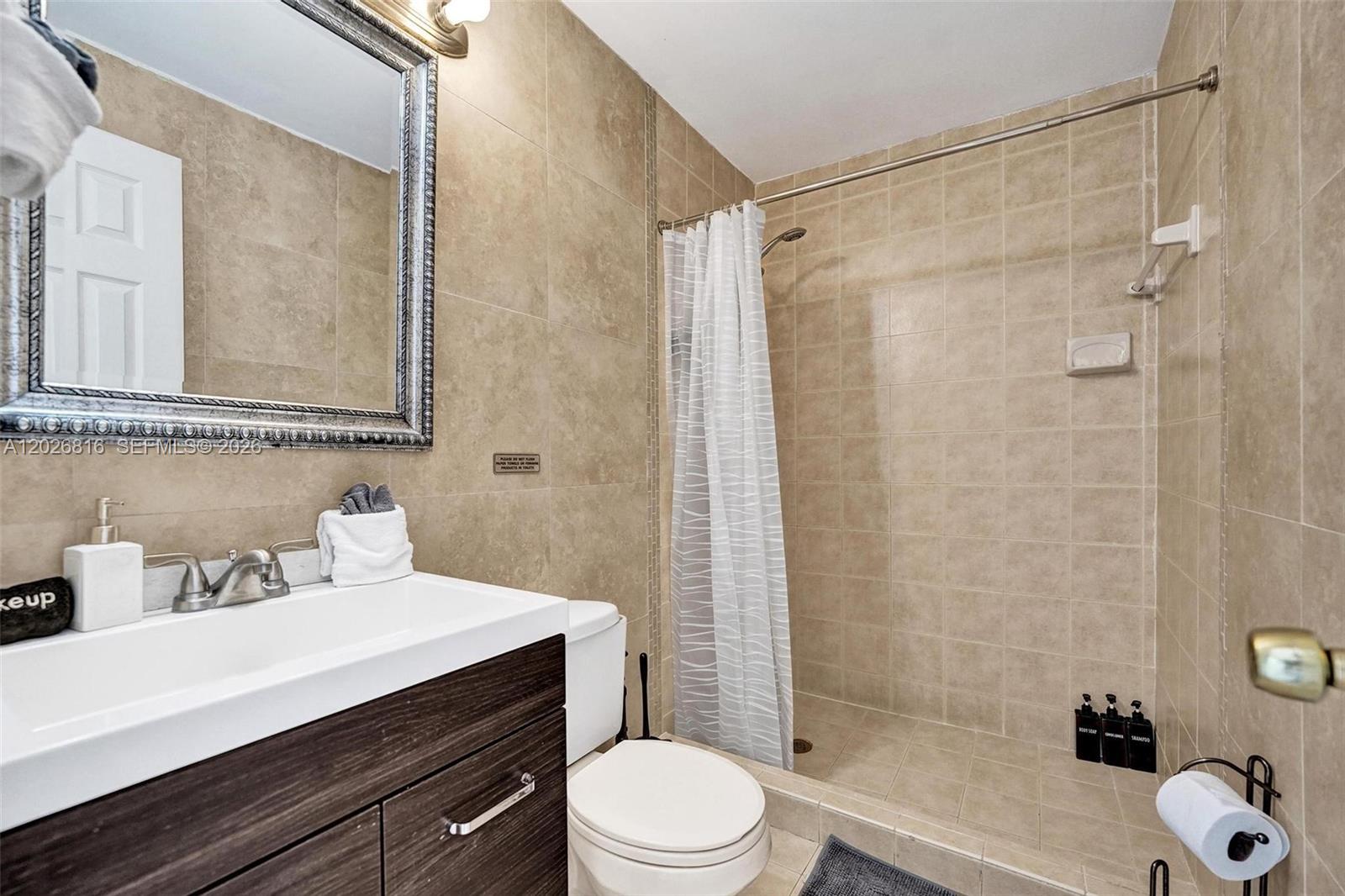 712 SW 7th terr, Hallandale Beach FL 33009