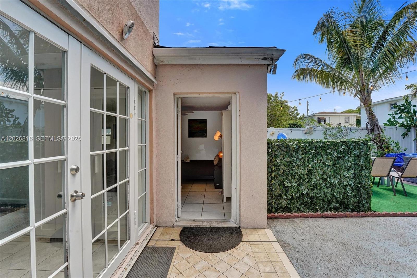712 SW 7th terr, Hallandale Beach FL 33009