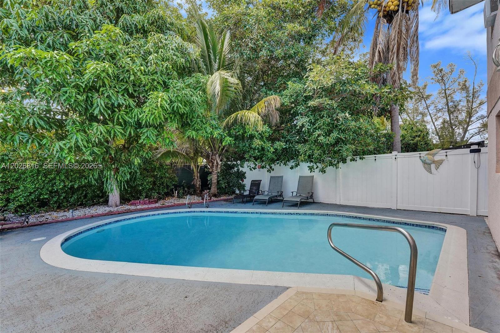 712 SW 7th terr, Hallandale Beach FL 33009