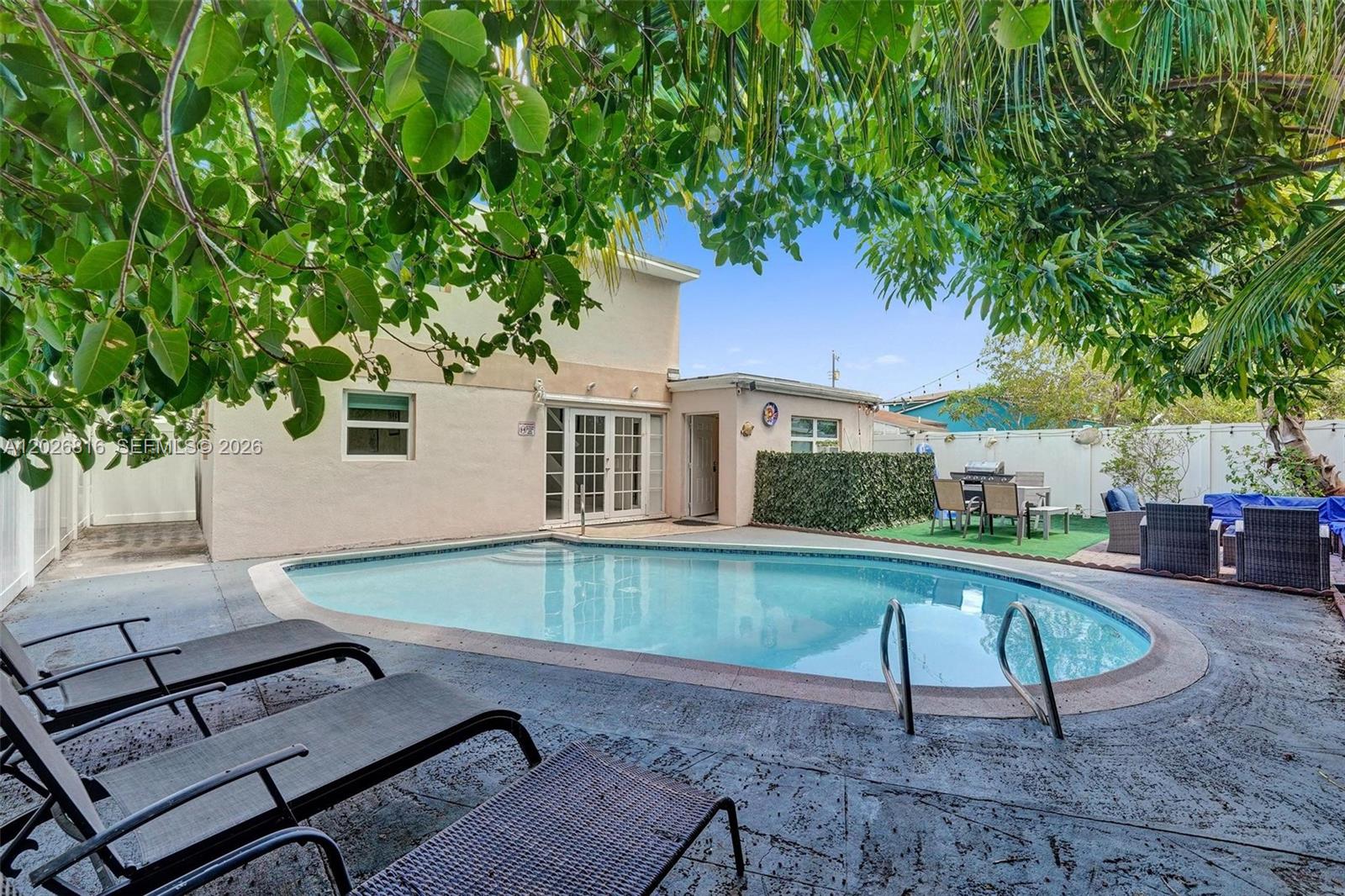 712 SW 7th terr, Hallandale Beach FL 33009