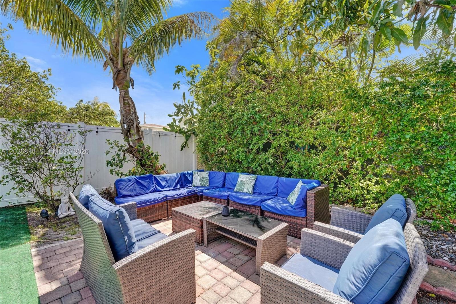 712 SW 7th terr, Hallandale Beach FL 33009