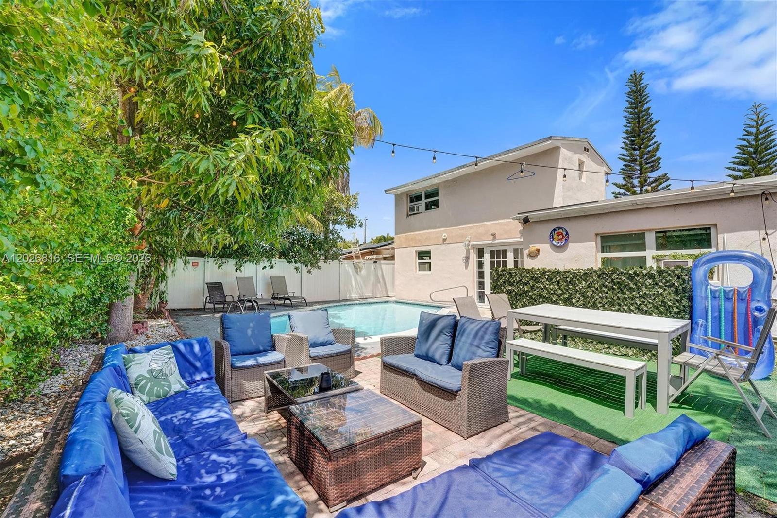 712 SW 7th terr, Hallandale Beach FL 33009