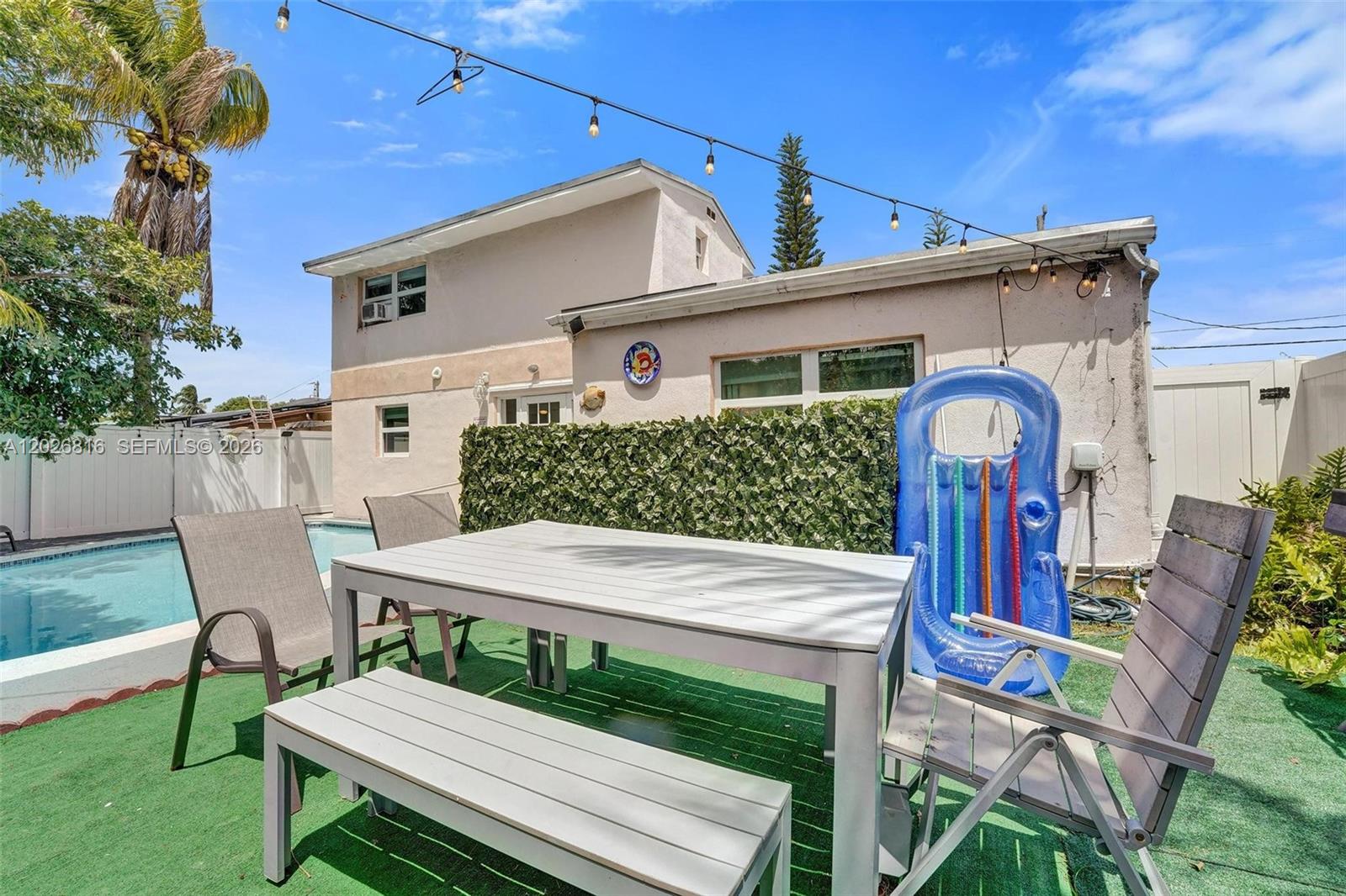 712 SW 7th terr, Hallandale Beach FL 33009