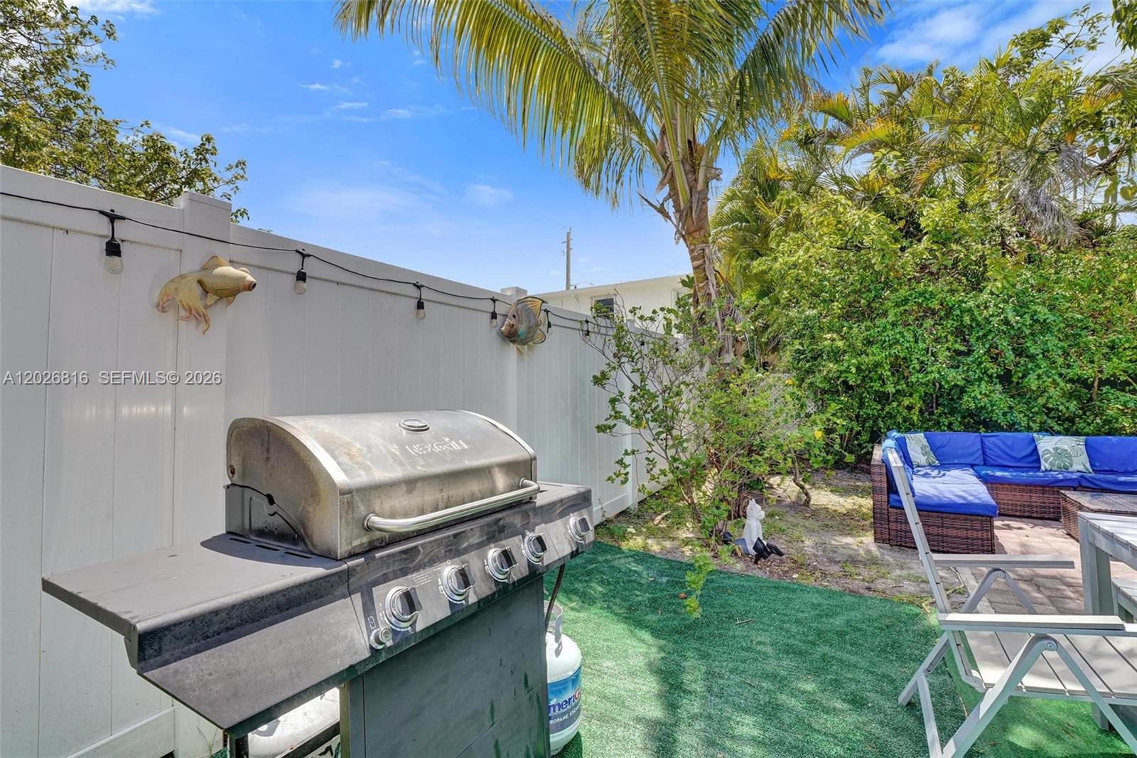 712 SW 7th terr, Hallandale Beach FL 33009