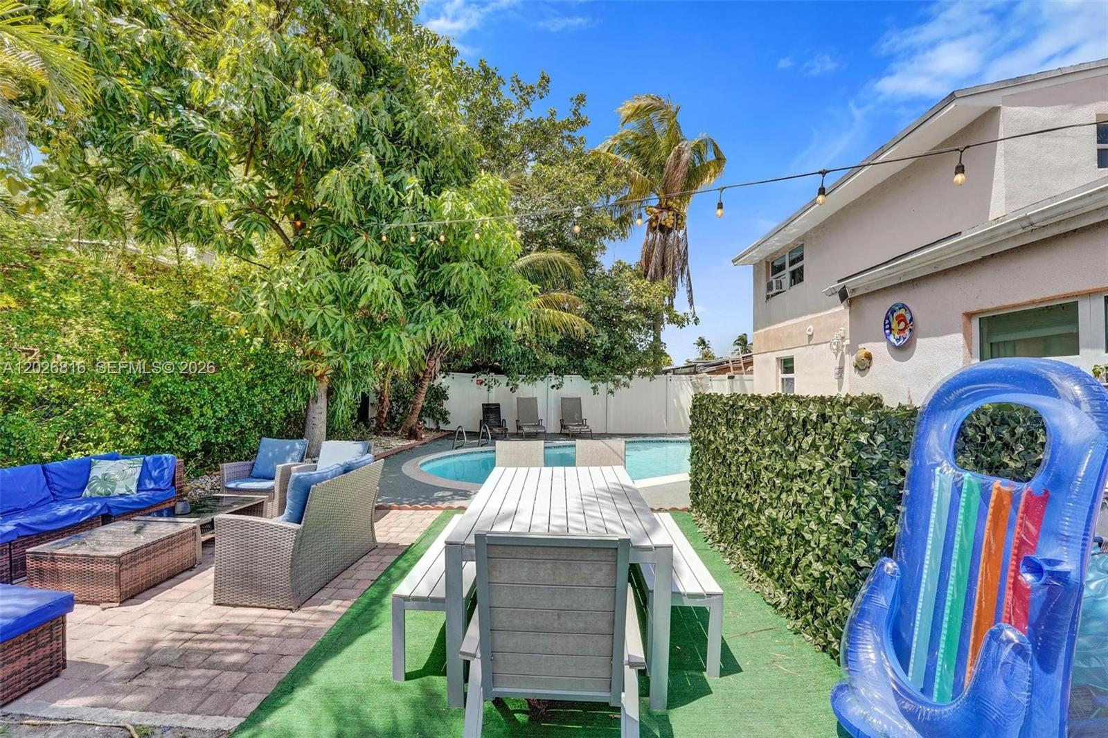 712 SW 7th terr, Hallandale Beach FL 33009