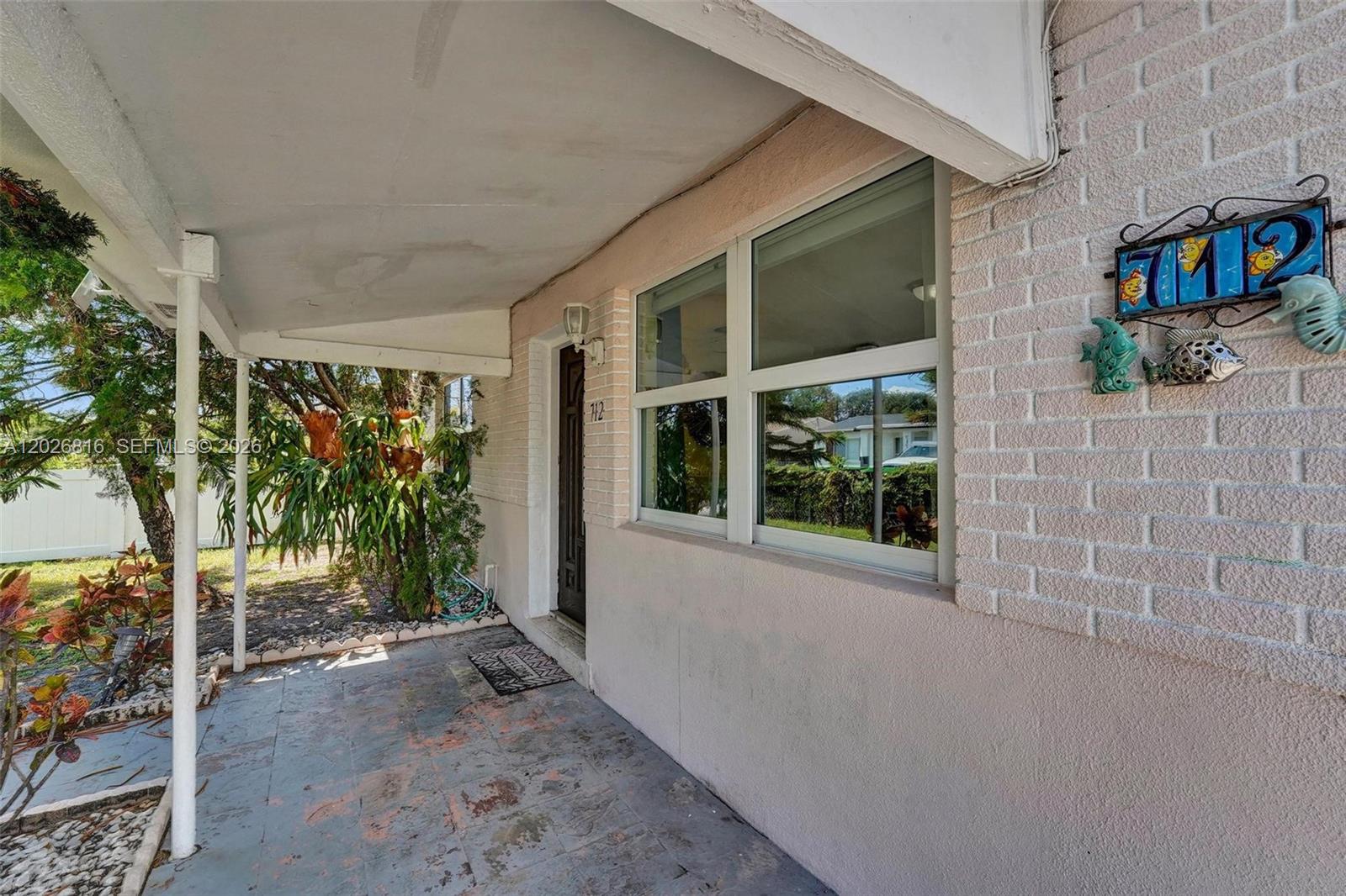 712 SW 7th terr, Hallandale Beach FL 33009