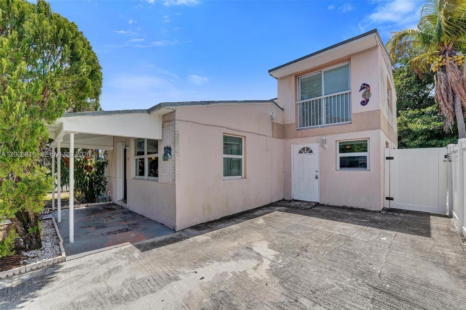 712 SW 7th terr, Hallandale Beach FL 33009