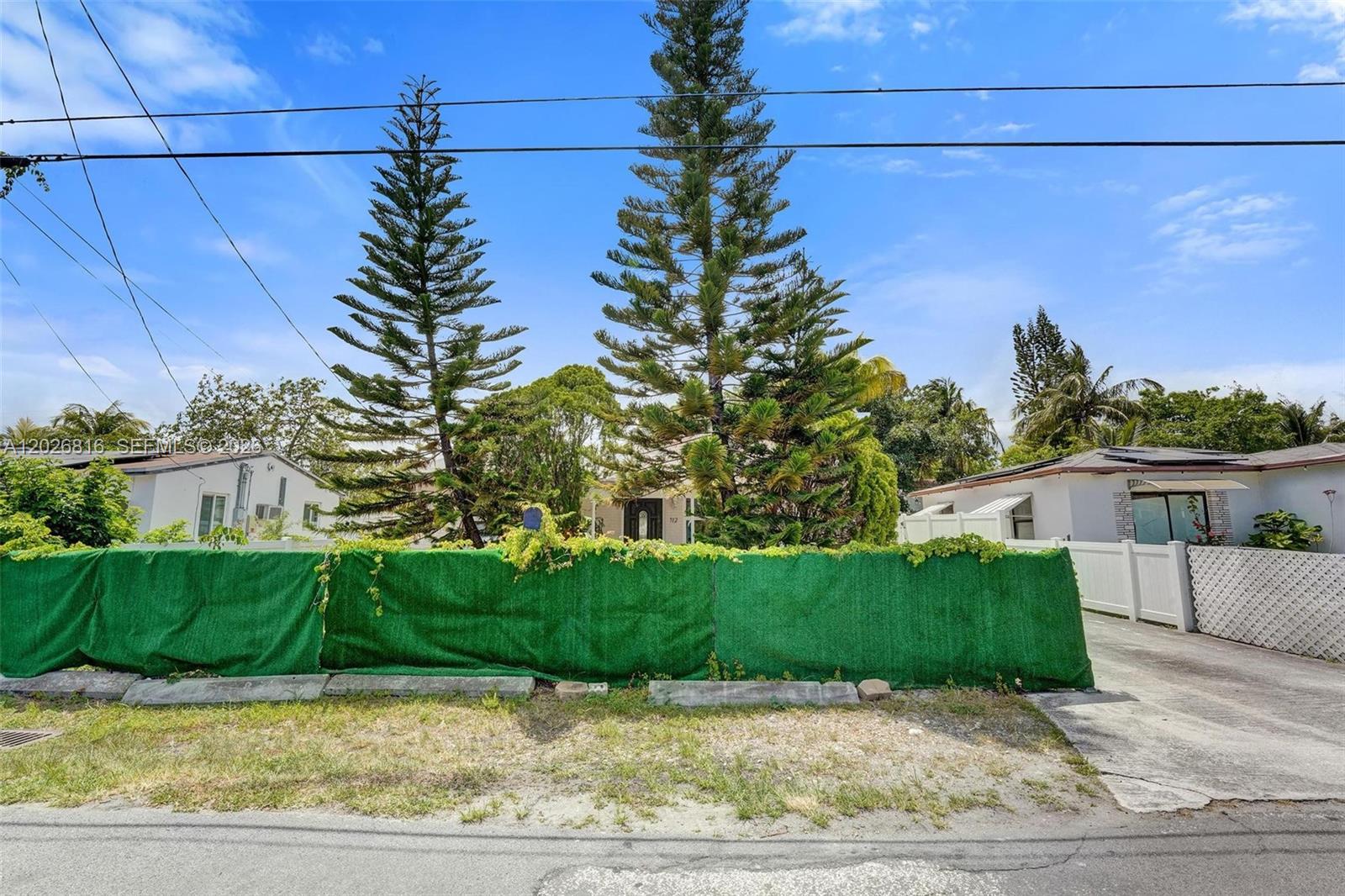 712 SW 7th terr, Hallandale Beach FL 33009