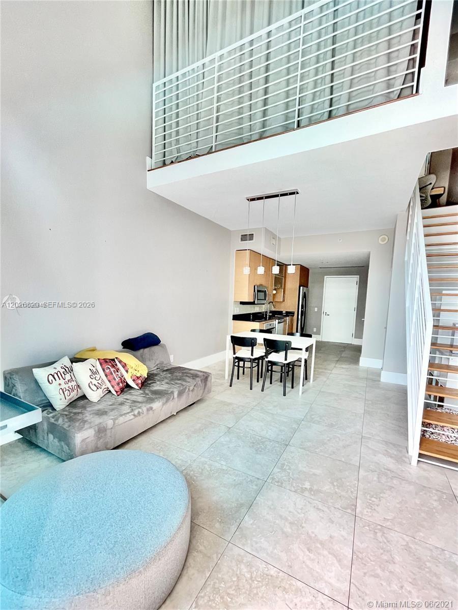 60 SW 13th St #2002, Miami FL 33130