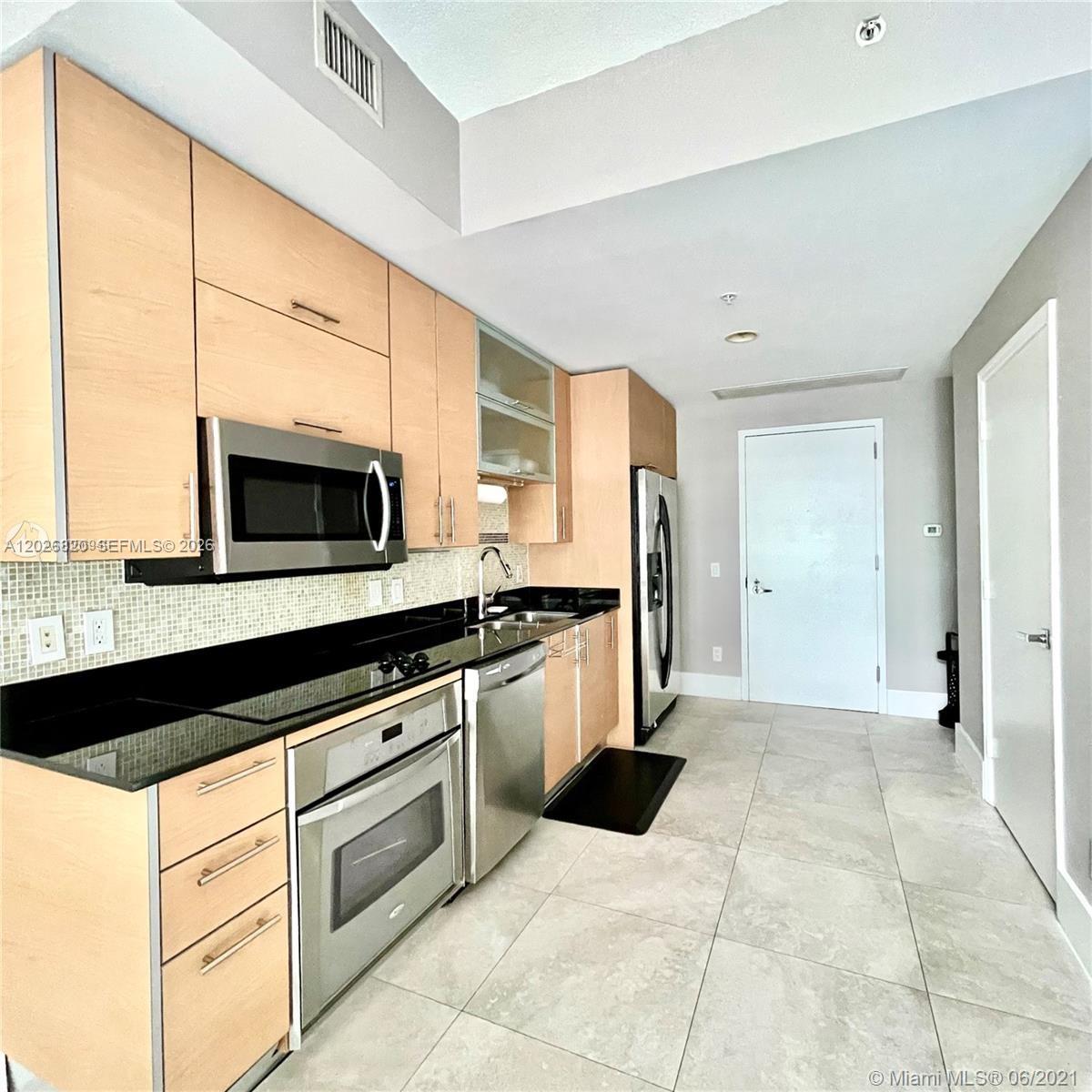 60 SW 13th St #2002, Miami FL 33130