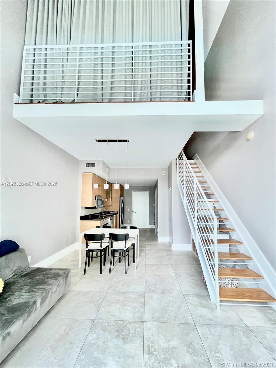 60 SW 13th St #2002, Miami FL 33130