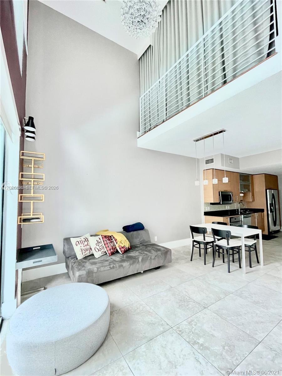 60 SW 13th St #2002, Miami FL 33130