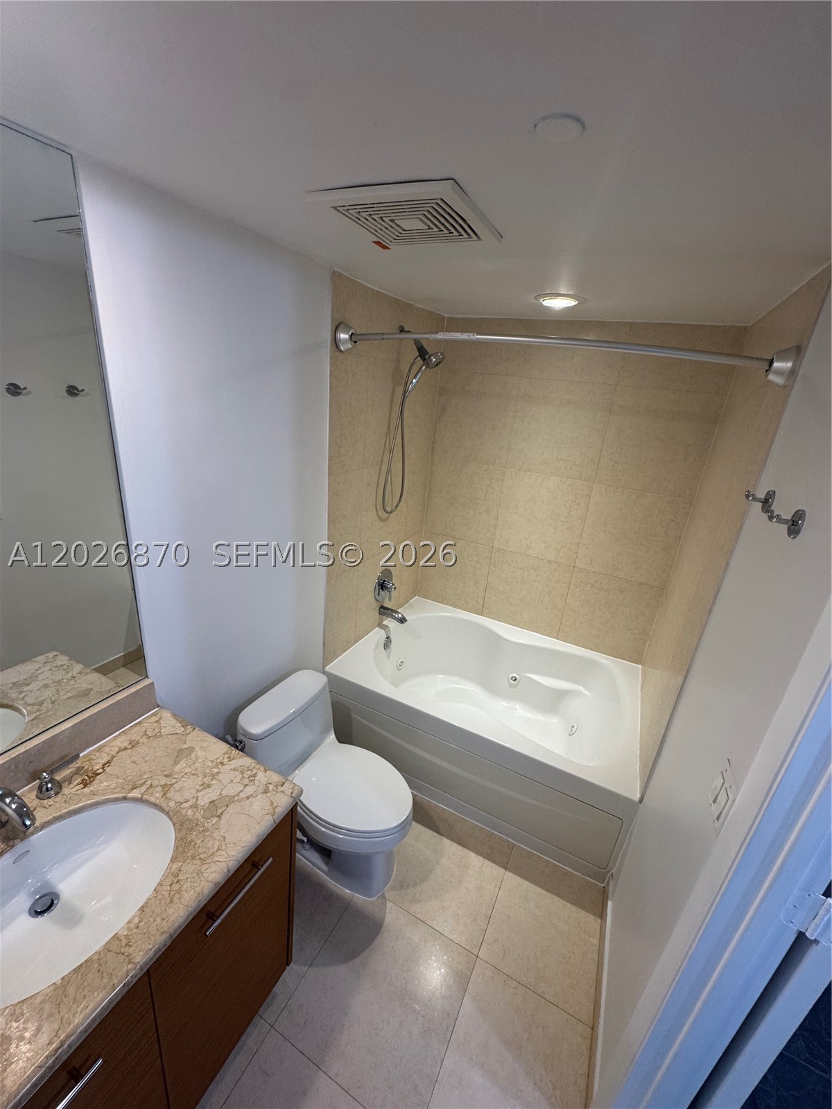 50 Biscayne Blvd #3303, Miami FL 33132