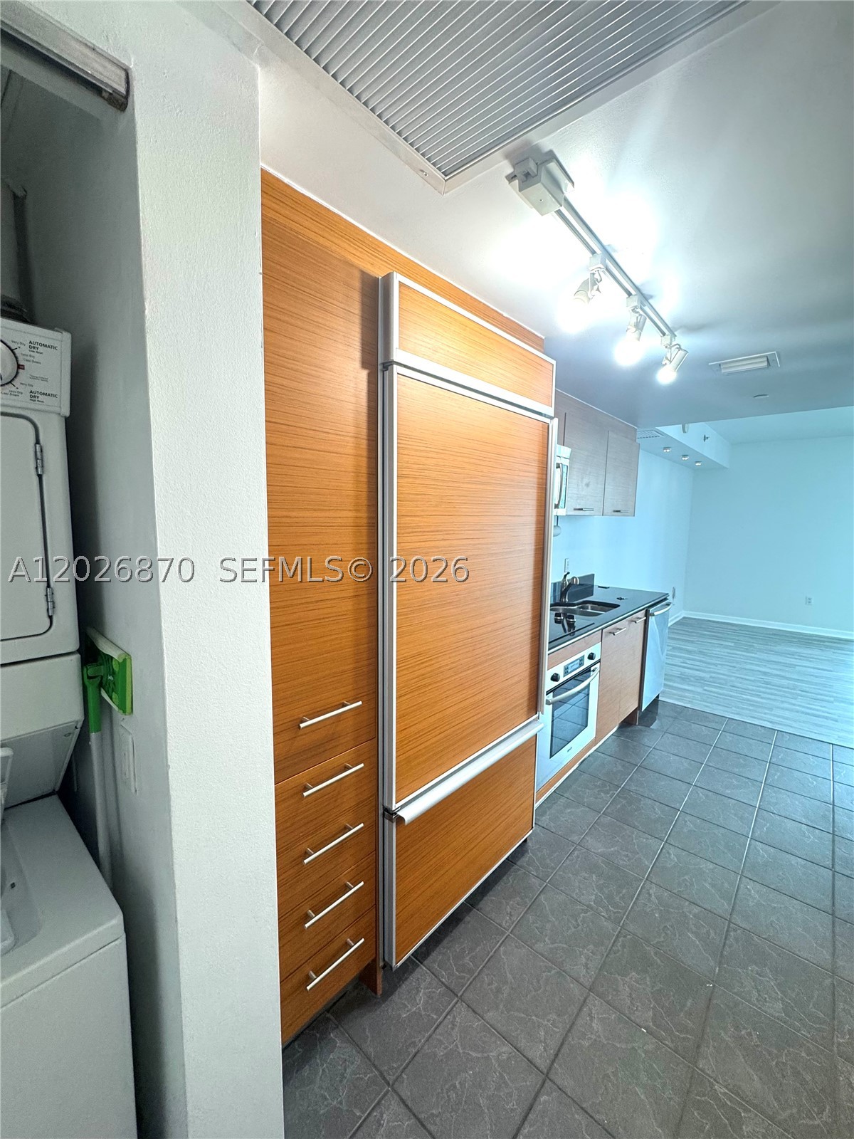 50 Biscayne Blvd #3303, Miami FL 33132