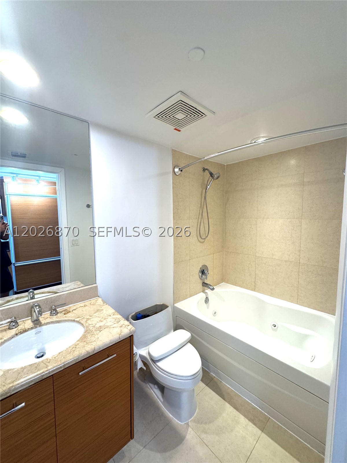 50 Biscayne Blvd #3303, Miami FL 33132
