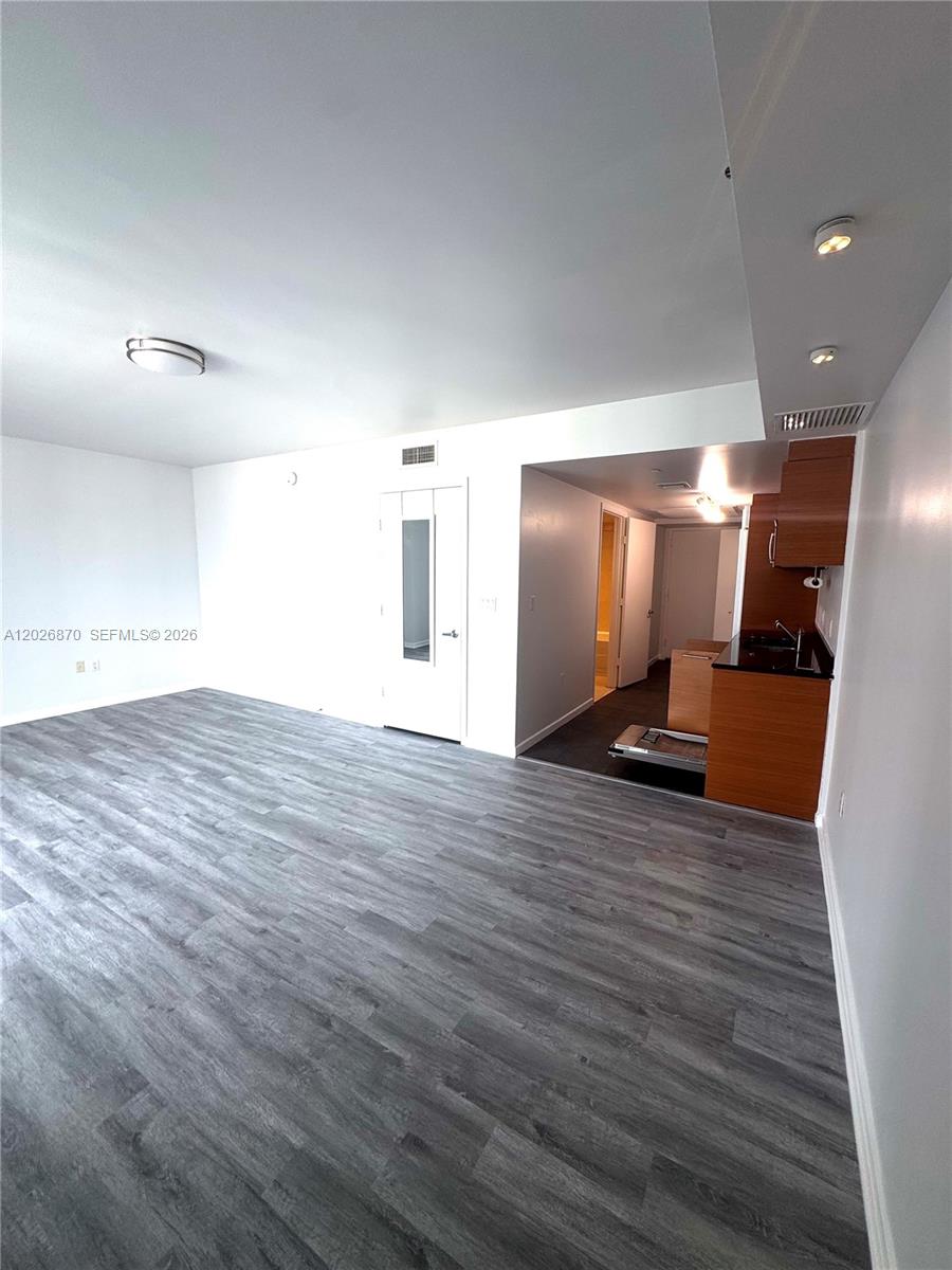 50 Biscayne Blvd #3303, Miami FL 33132