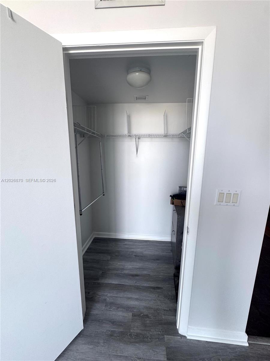 50 Biscayne Blvd #3303, Miami FL 33132