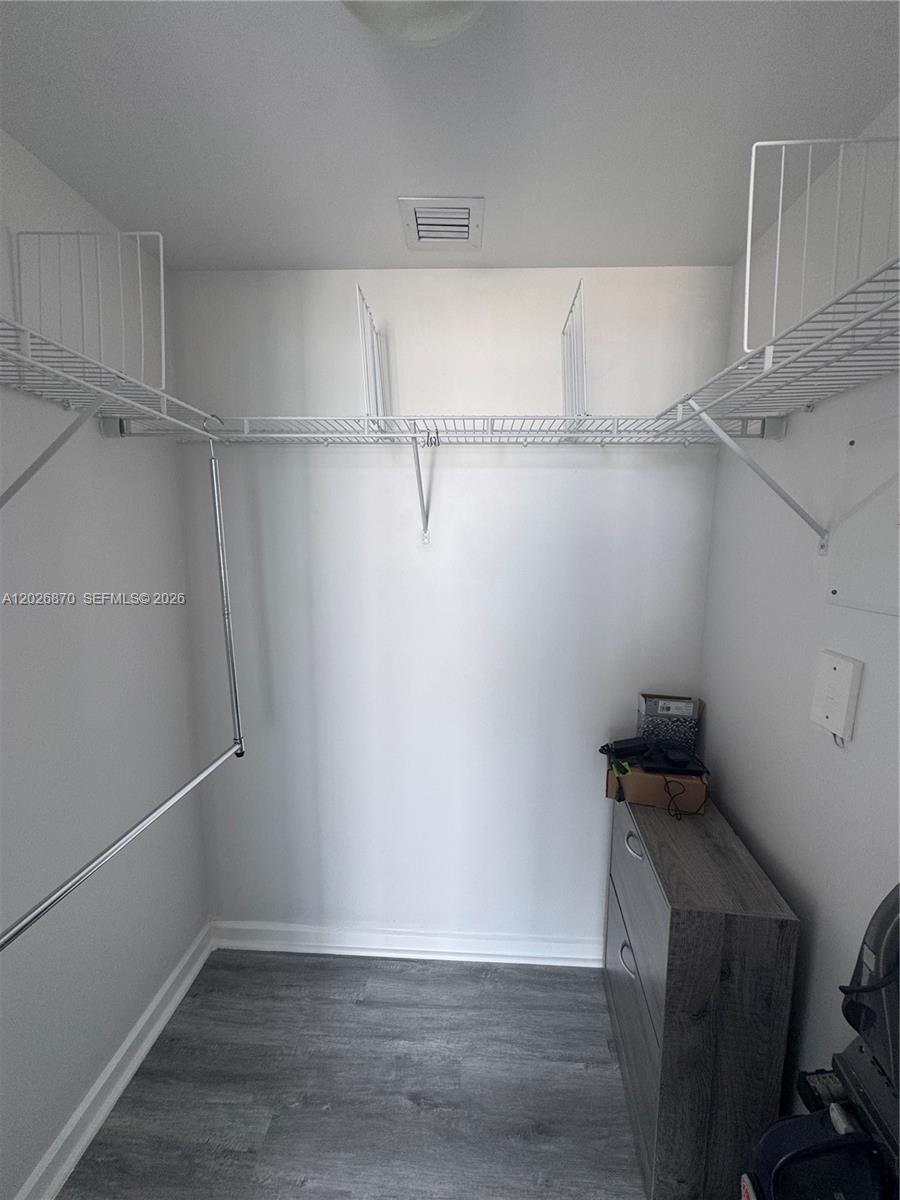 50 Biscayne Blvd #3303, Miami FL 33132
