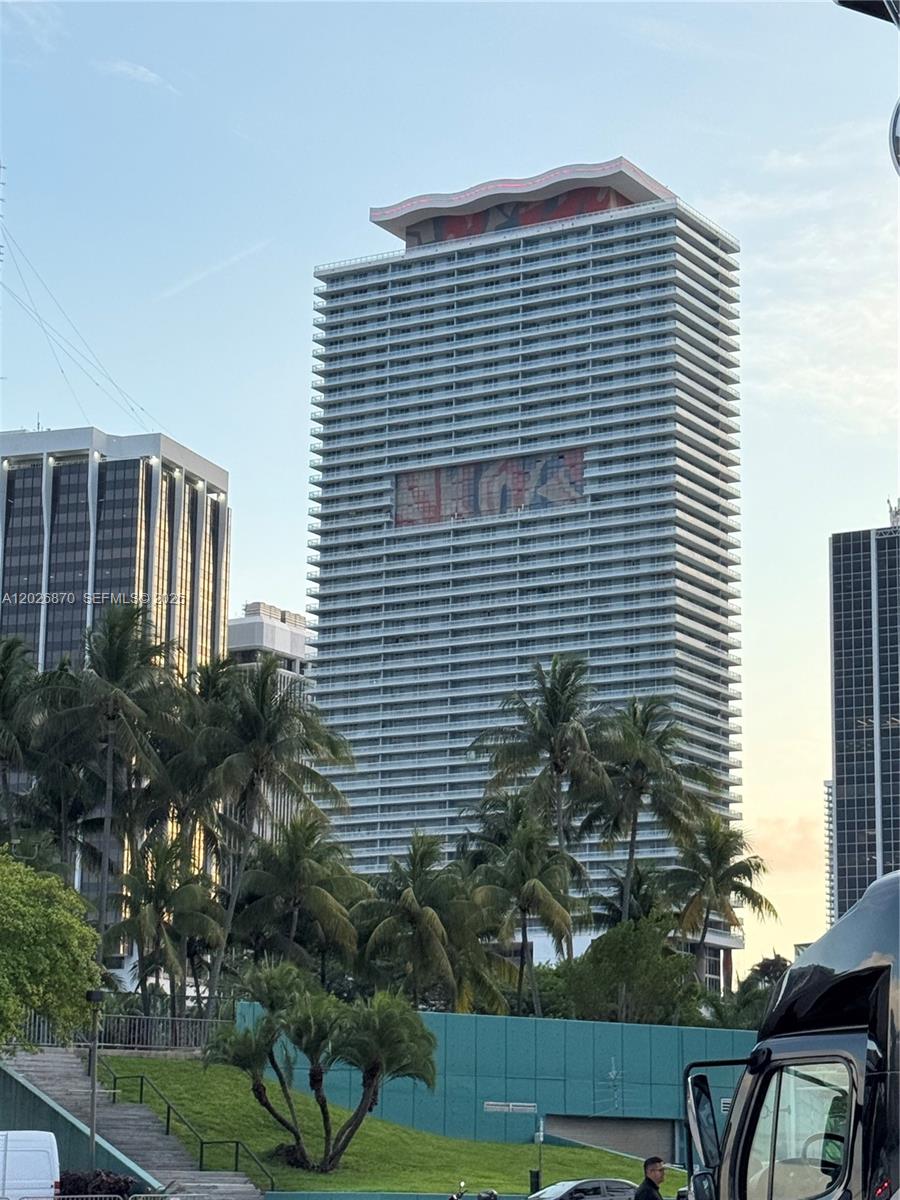 50 Biscayne Blvd #3303, Miami FL 33132