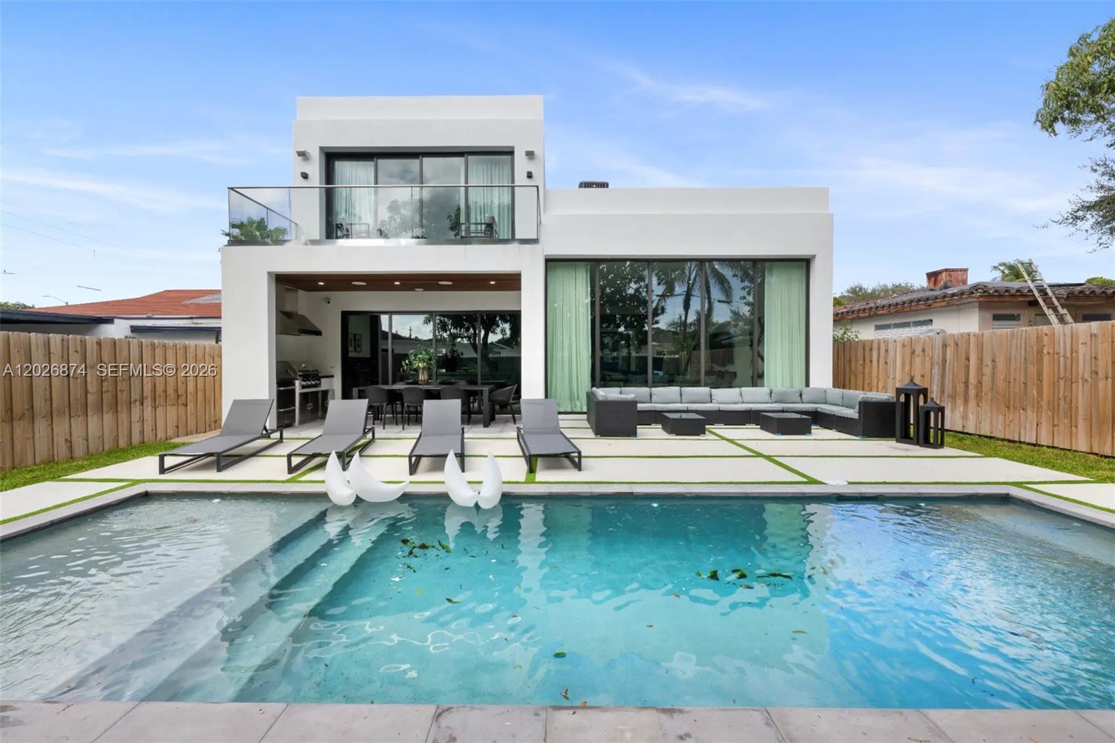 80 NW 45th St, Miami FL 33127