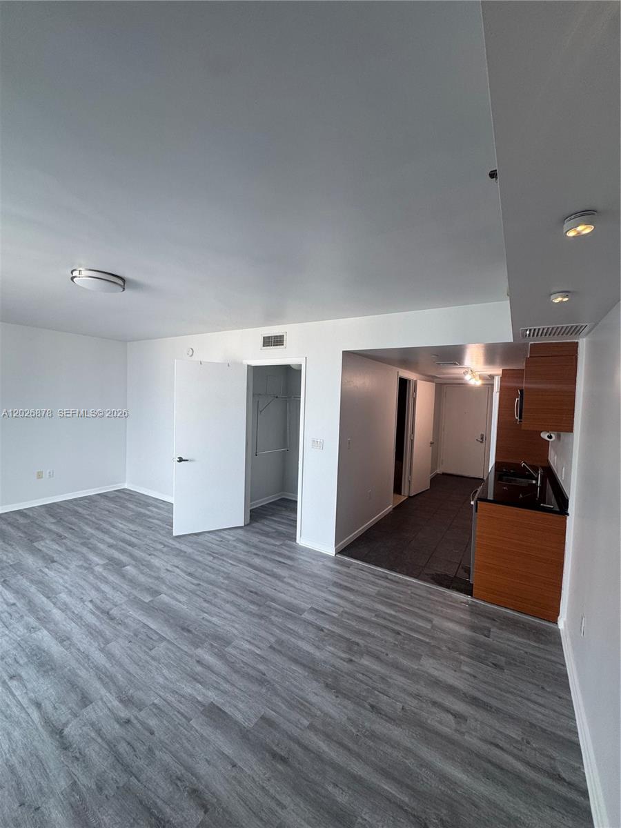 50 Biscayne Blvd #3303, Miami FL 33132