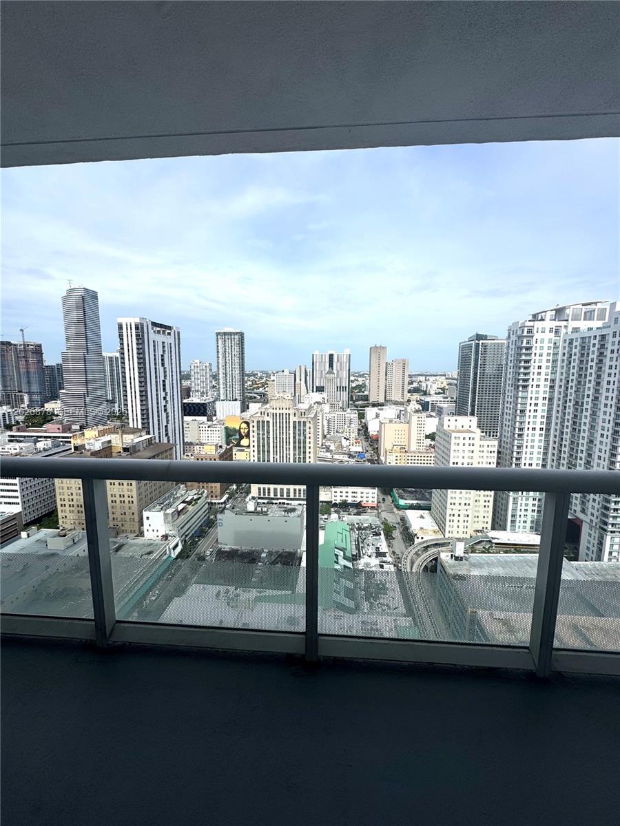 50 Biscayne Blvd #3303, Miami FL 33132