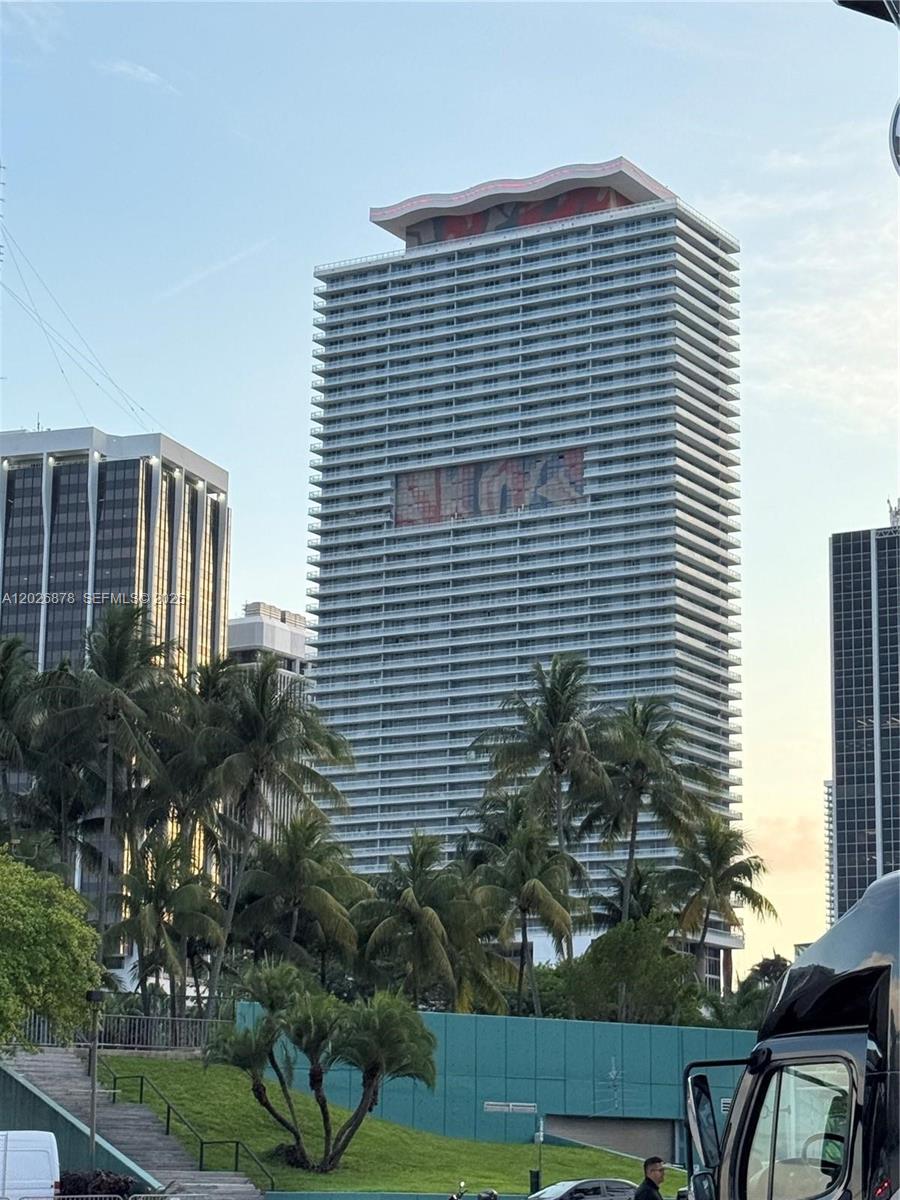 50 Biscayne Blvd #3303, Miami FL 33132