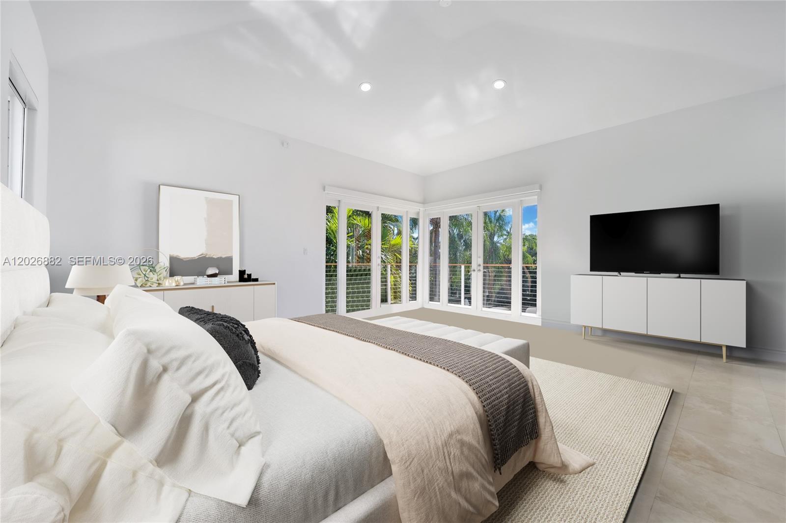 7155 E Lago Dr, Coral Gables FL 33143