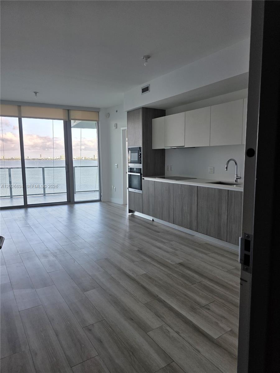 2900 NE 7th Ave #906, Miami FL 33137