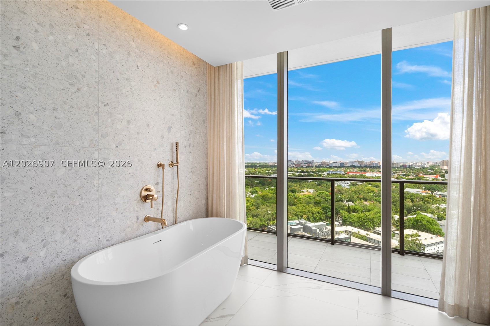 2678 Tigertail Ave #1702, Miami FL 33133