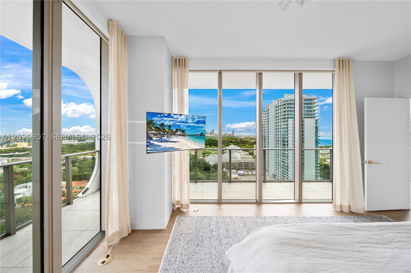 2678 Tigertail Ave #1702, Miami FL 33133