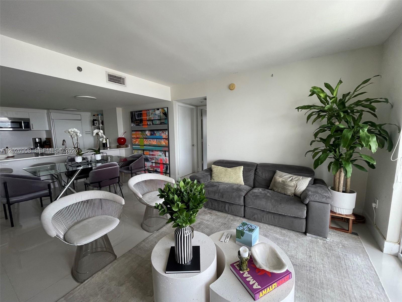 50 Biscayne Blvd #3411, Miami FL 33132