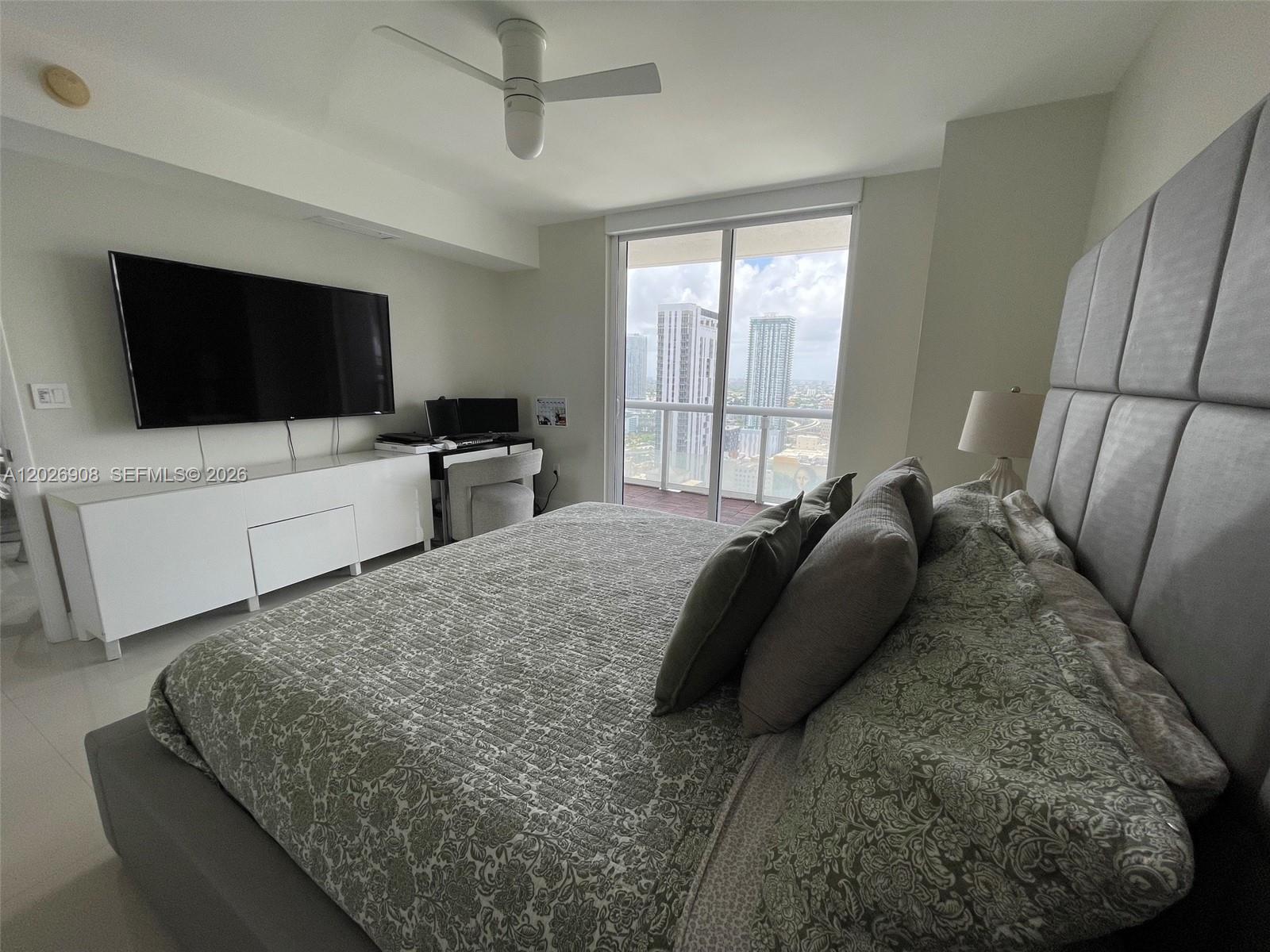50 Biscayne Blvd #3411, Miami FL 33132