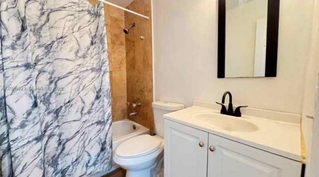 11195 SW 1st St #319, Sweetwater FL 33174