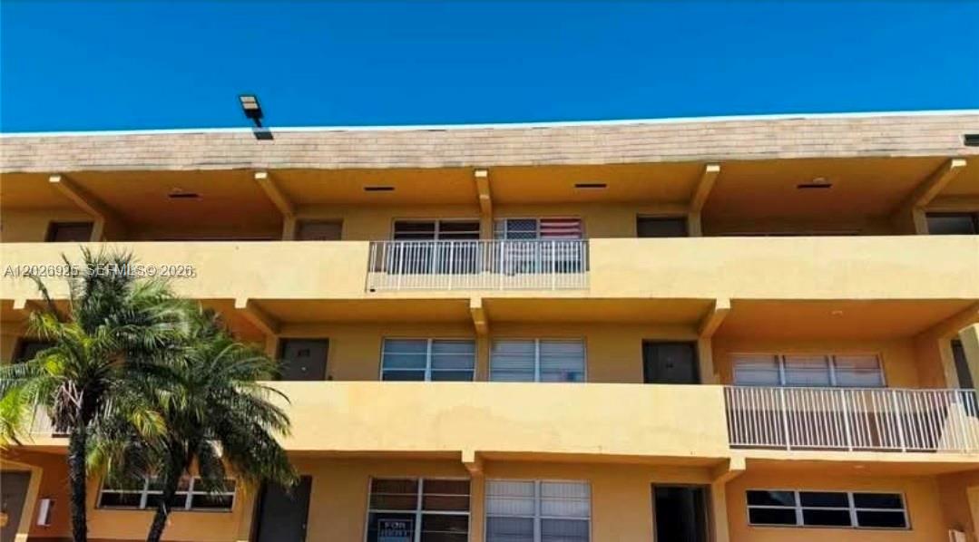 11195 SW 1st St #319, Sweetwater FL 33174