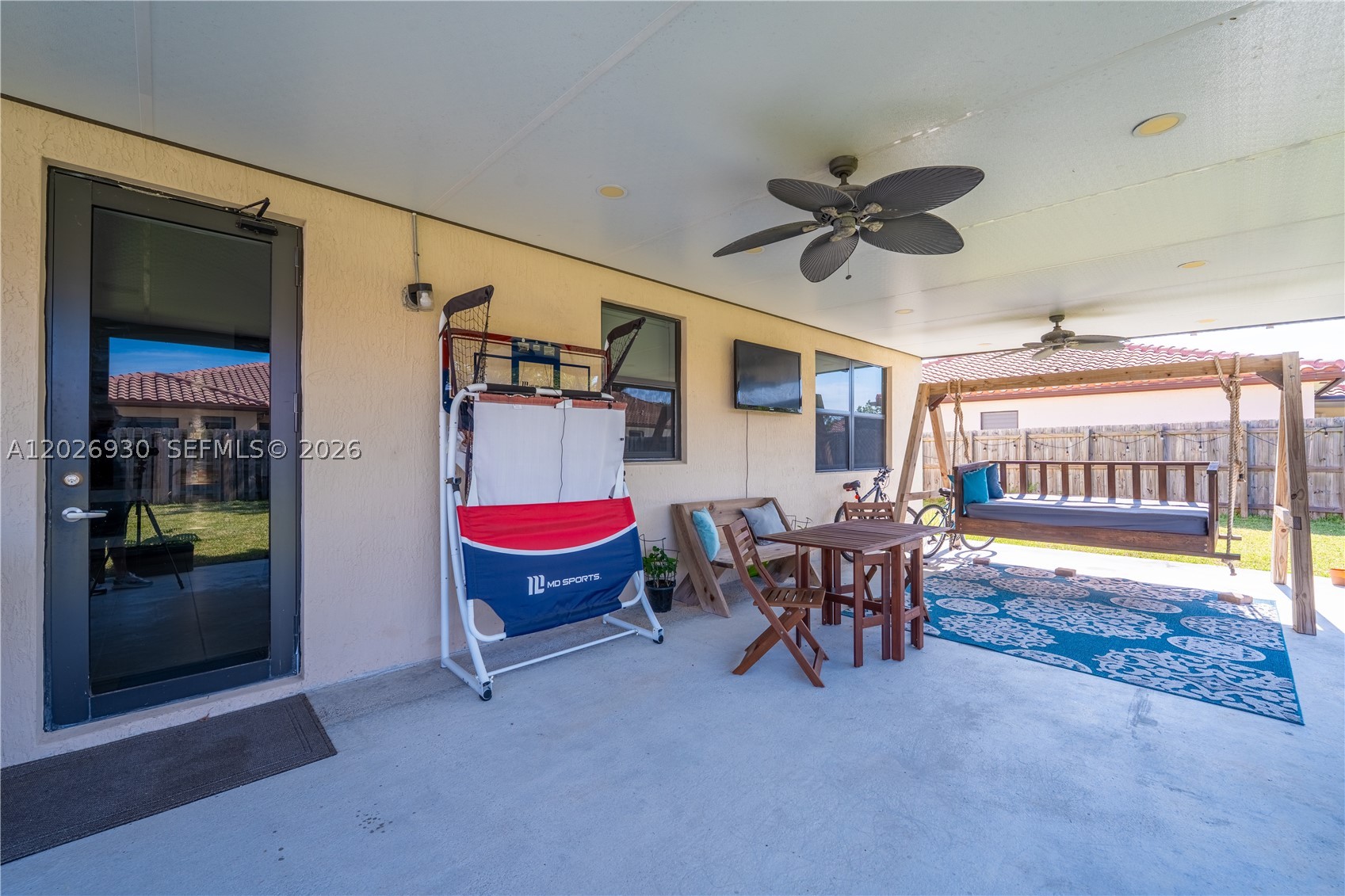 2588 SE 2nd St, Homestead FL 33033