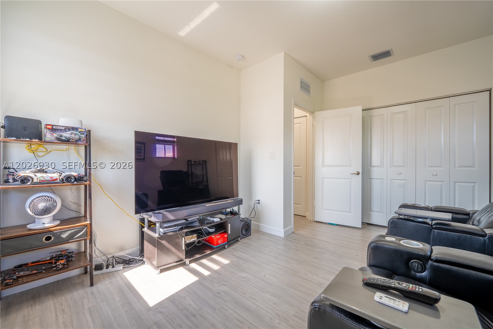 2588 SE 2nd St, Homestead FL 33033